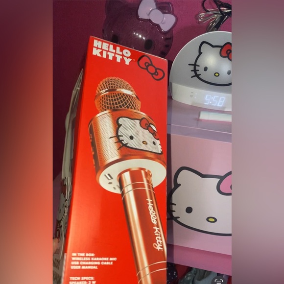 Hello kitty microphone ♥️ - Picture 2 of 3